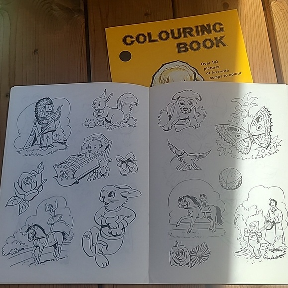 Pair of vintage coloring books - Picture 17 of 17